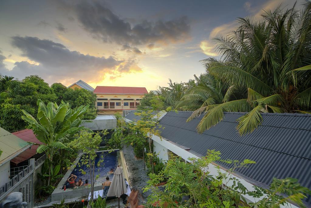 Fancy Boutique Villa Hotel Siem Reap Exterior foto